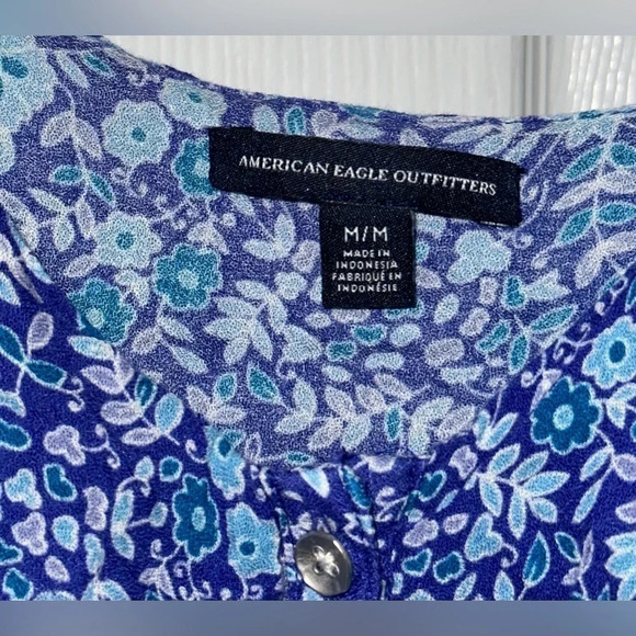 American Eagle Blue Floral Top with Spaghetti Straps - Picture 7 of 8